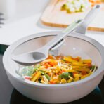 Wok antiadherente con tapa Balance Moonmist 28cm BergHOFF - Imagen 4