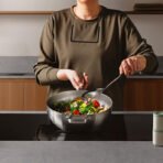 Wok con tapa Graphite Acero Inoxidable 28cm BergHOFF - Imagen 3